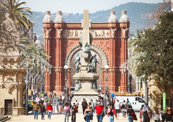 Comment une agence immobilière peut-elle vous aider à réaliser vos rêves à Barcelone ?